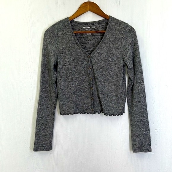 American Eagle - Gray And Black V Neck Button Down Long Sleeve Crop Top Small - Picture 6 of 9